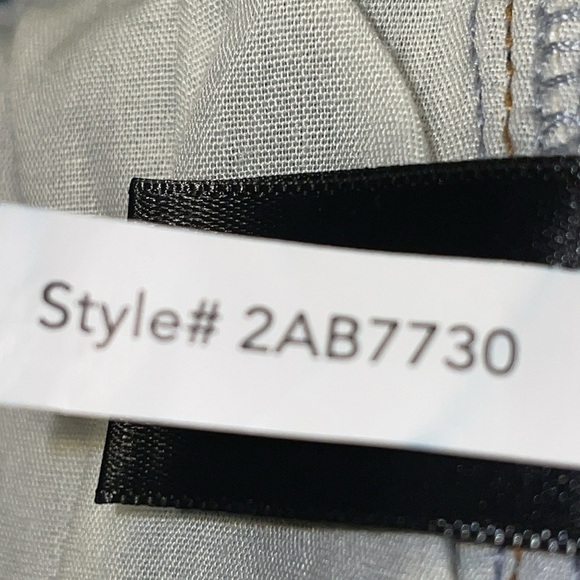 Boston Proper Embroidered Jeans. Size 0. - Picture 9 of 14